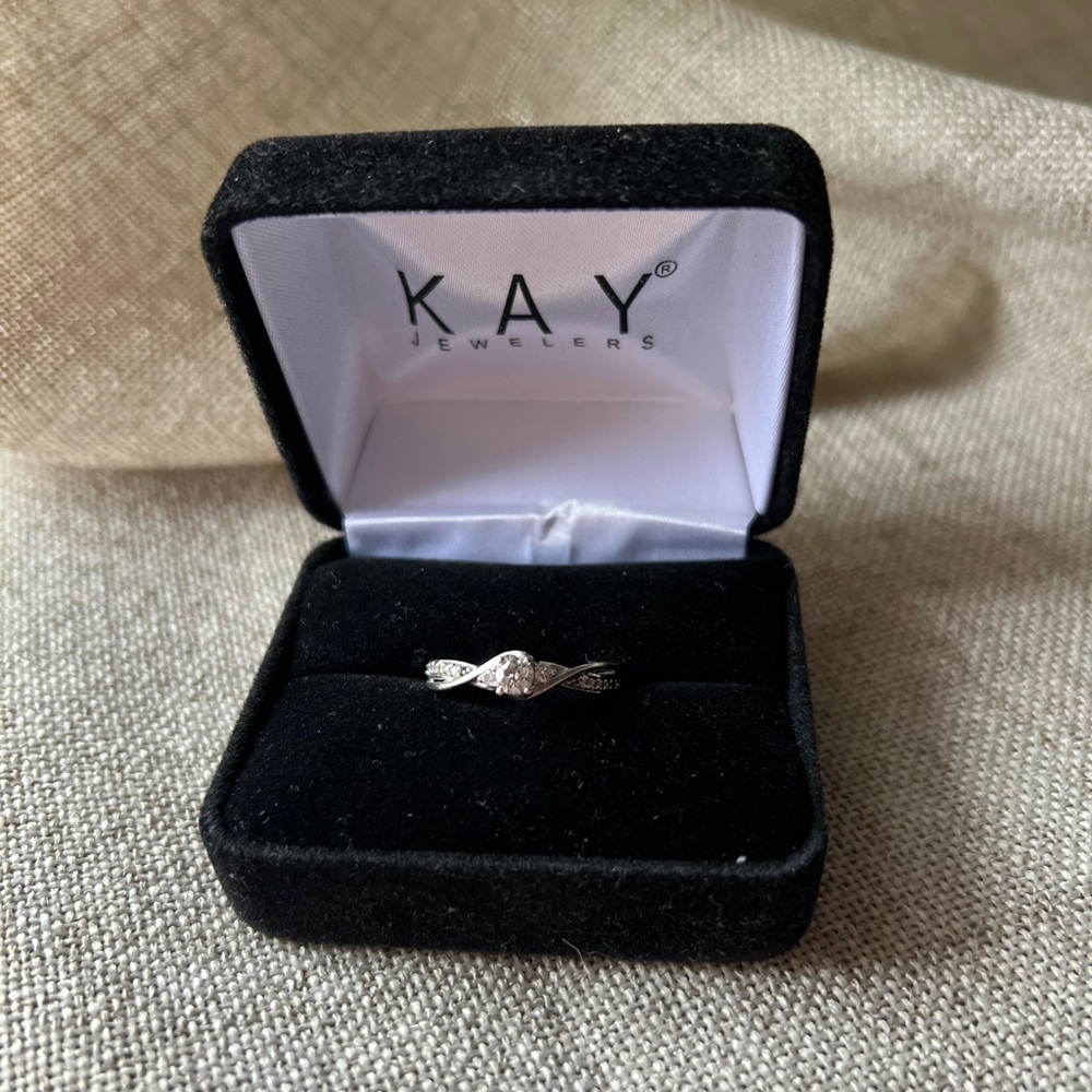 Kay Jewelers Diamond Engagement Ring - Picture 4 of 10
